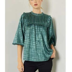 Entro Green Top - Size small